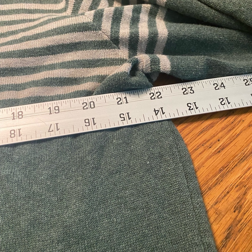 Banana Republic Men’s sweater- size L - Picture 6 of 7